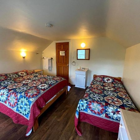 The Riverside Inn Stowe Esterno foto